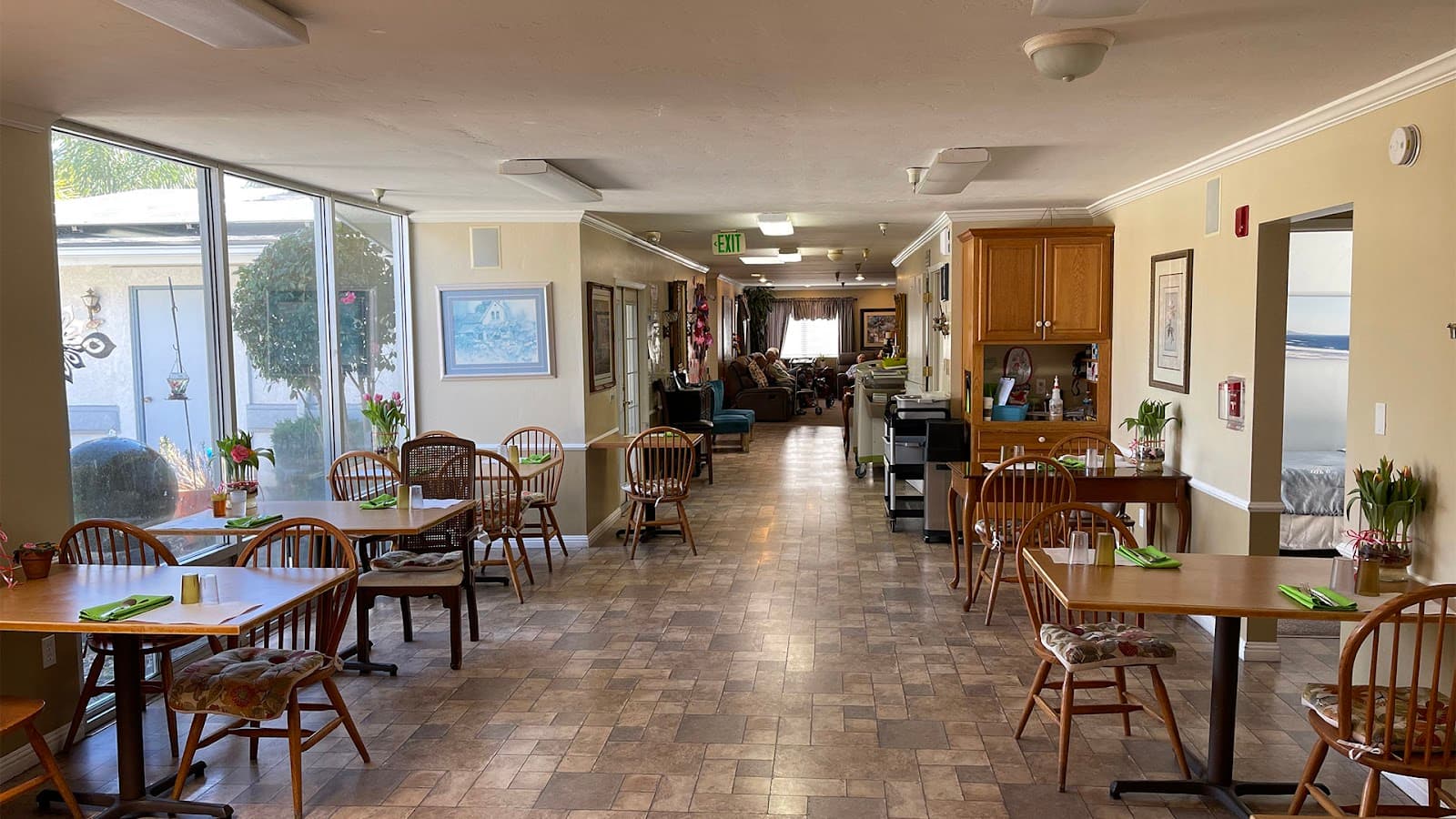 Oak Park Manor photo 3