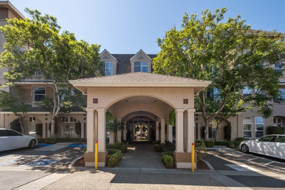 Sunshine Villa, A Merrill Gardens Community photo 3