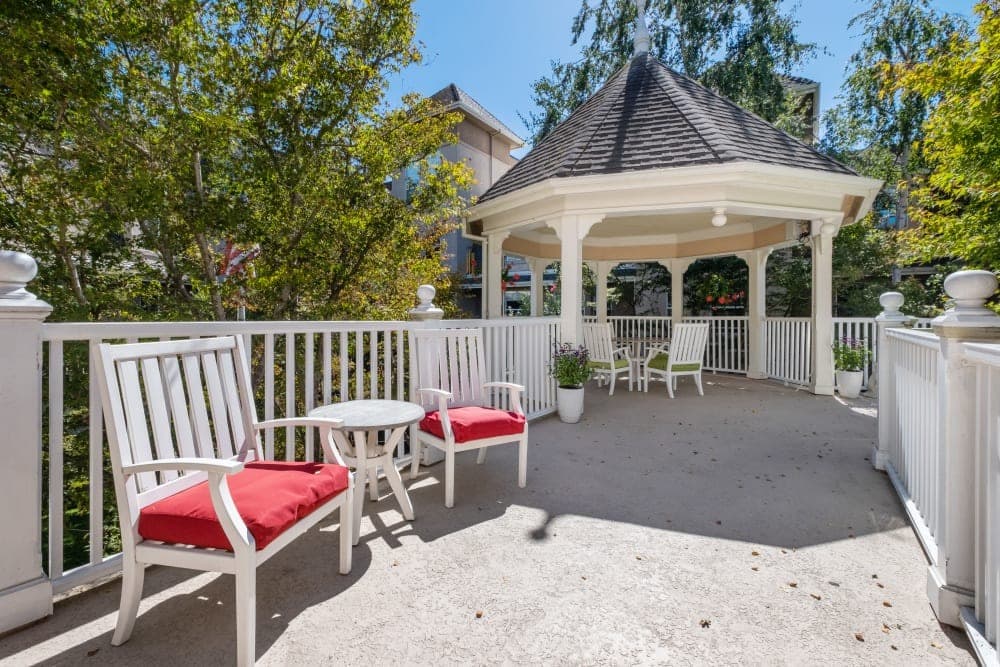 Sunshine Villa, A Merrill Gardens Community photo 4