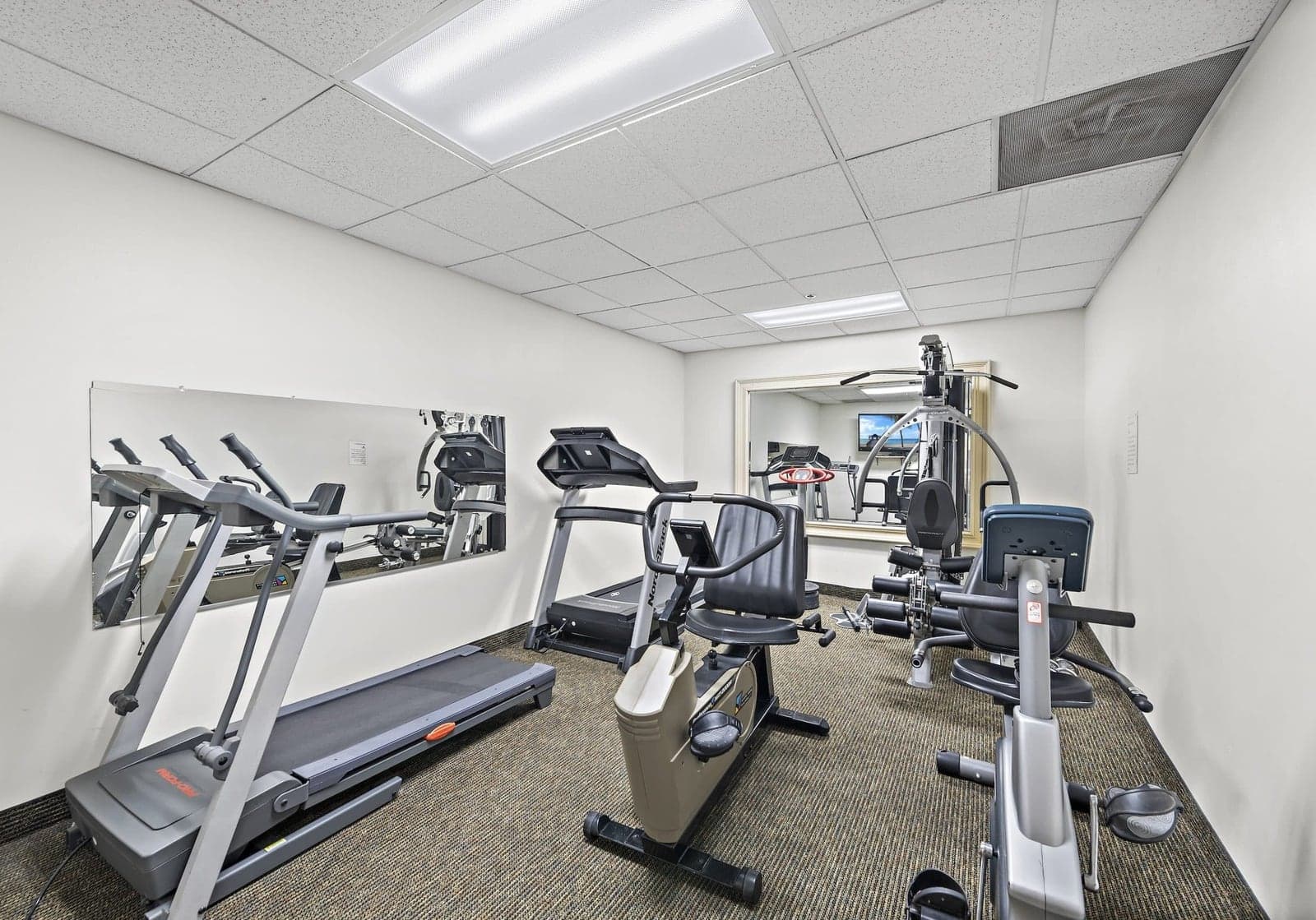 Palacio Senior Apartments photo 3