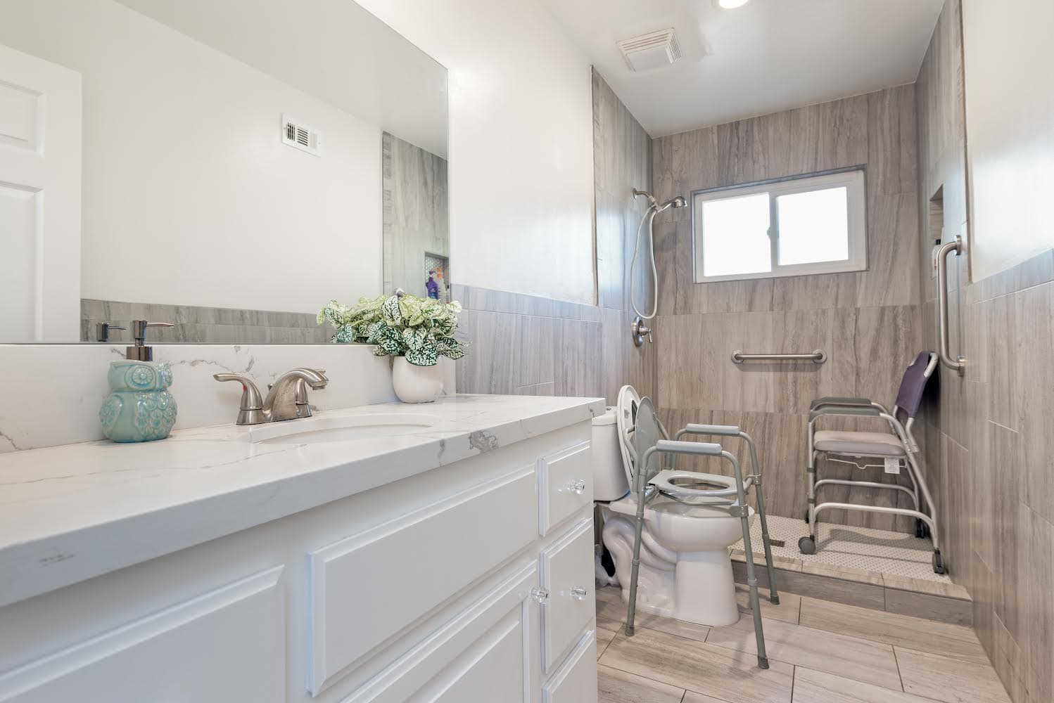 El Cajon Senior Care Home photo 5