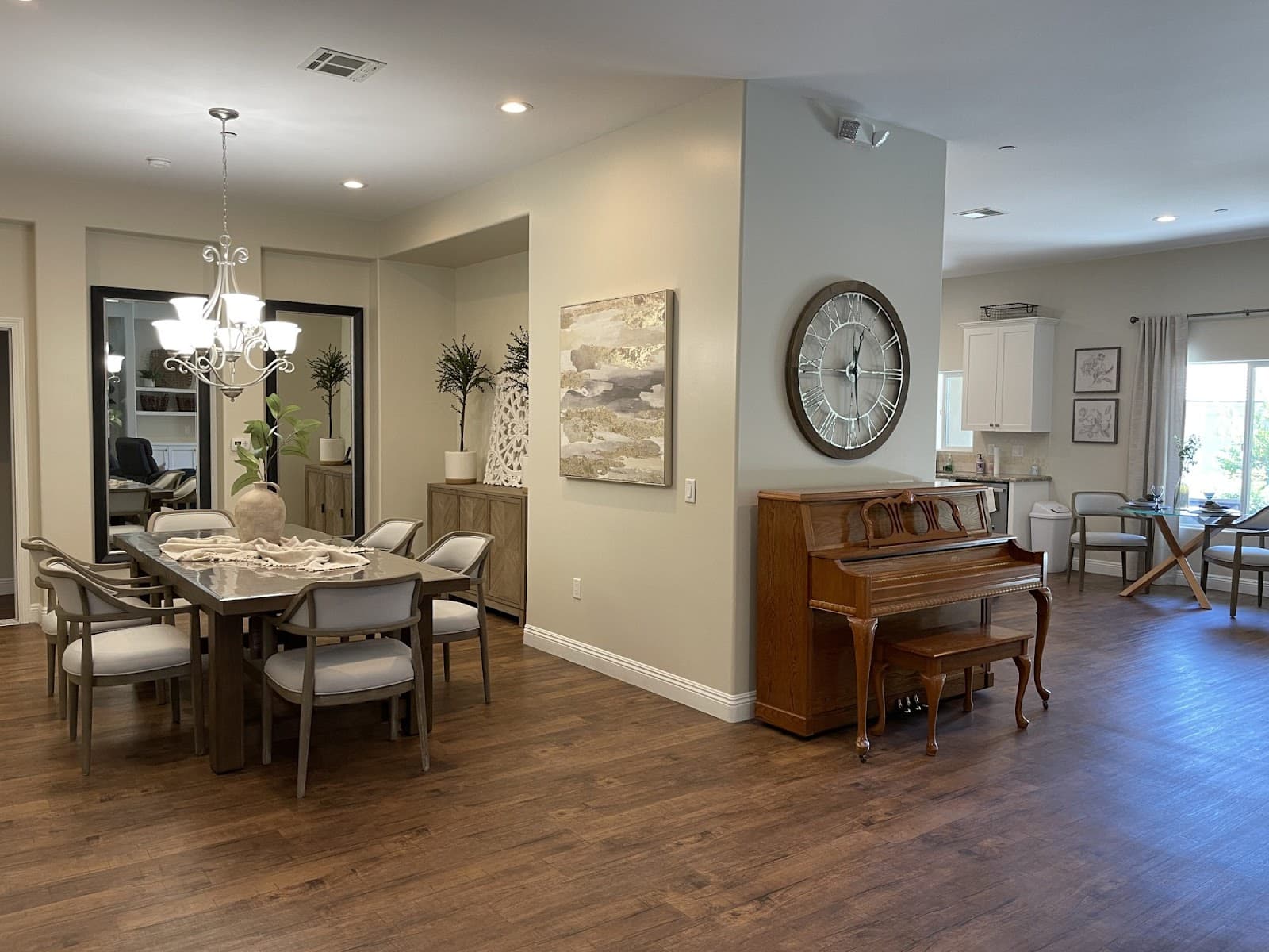 Homelife Senior Living Llc 7 photo 3