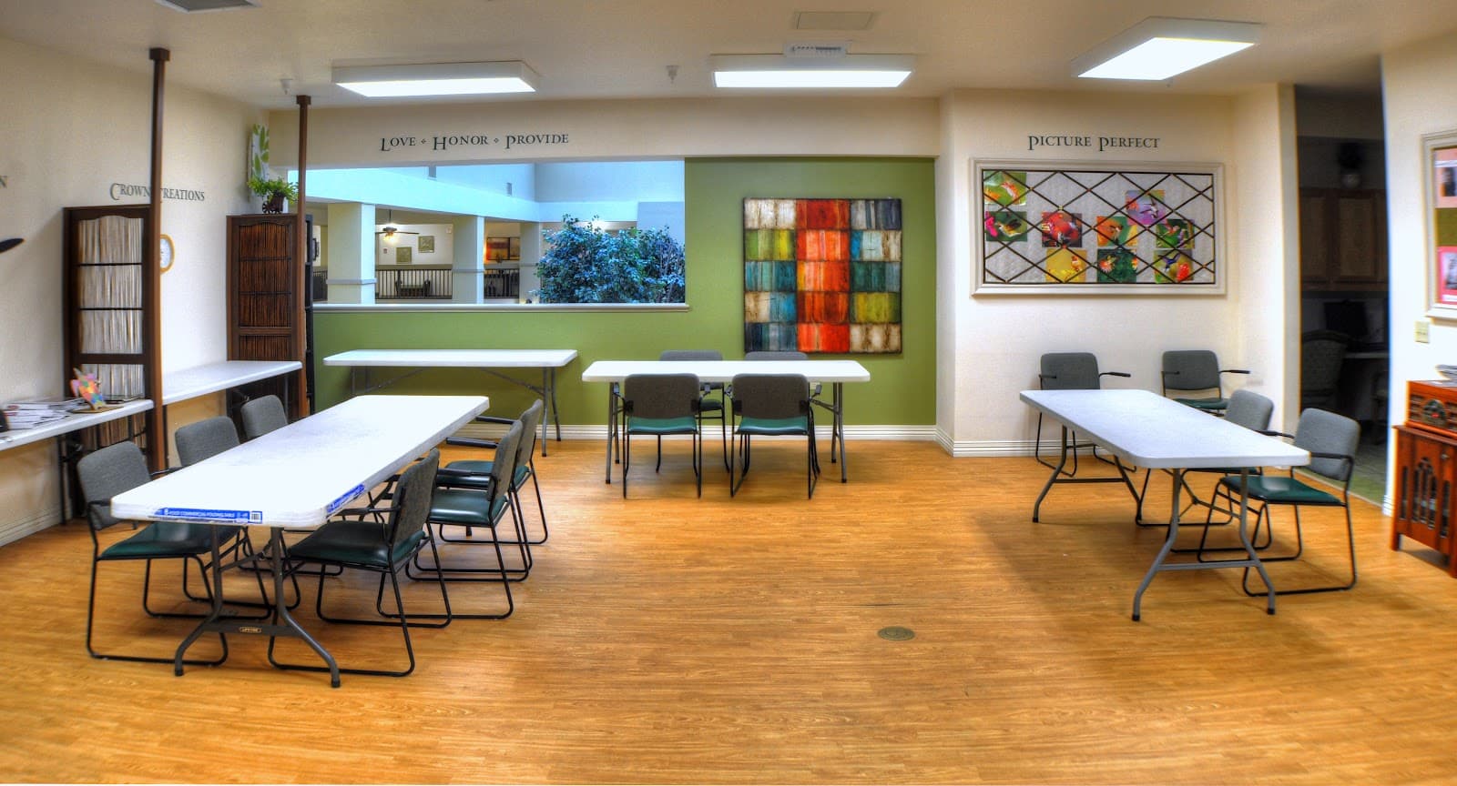 Carlton Senior Living Sacramento Atrium photo 3