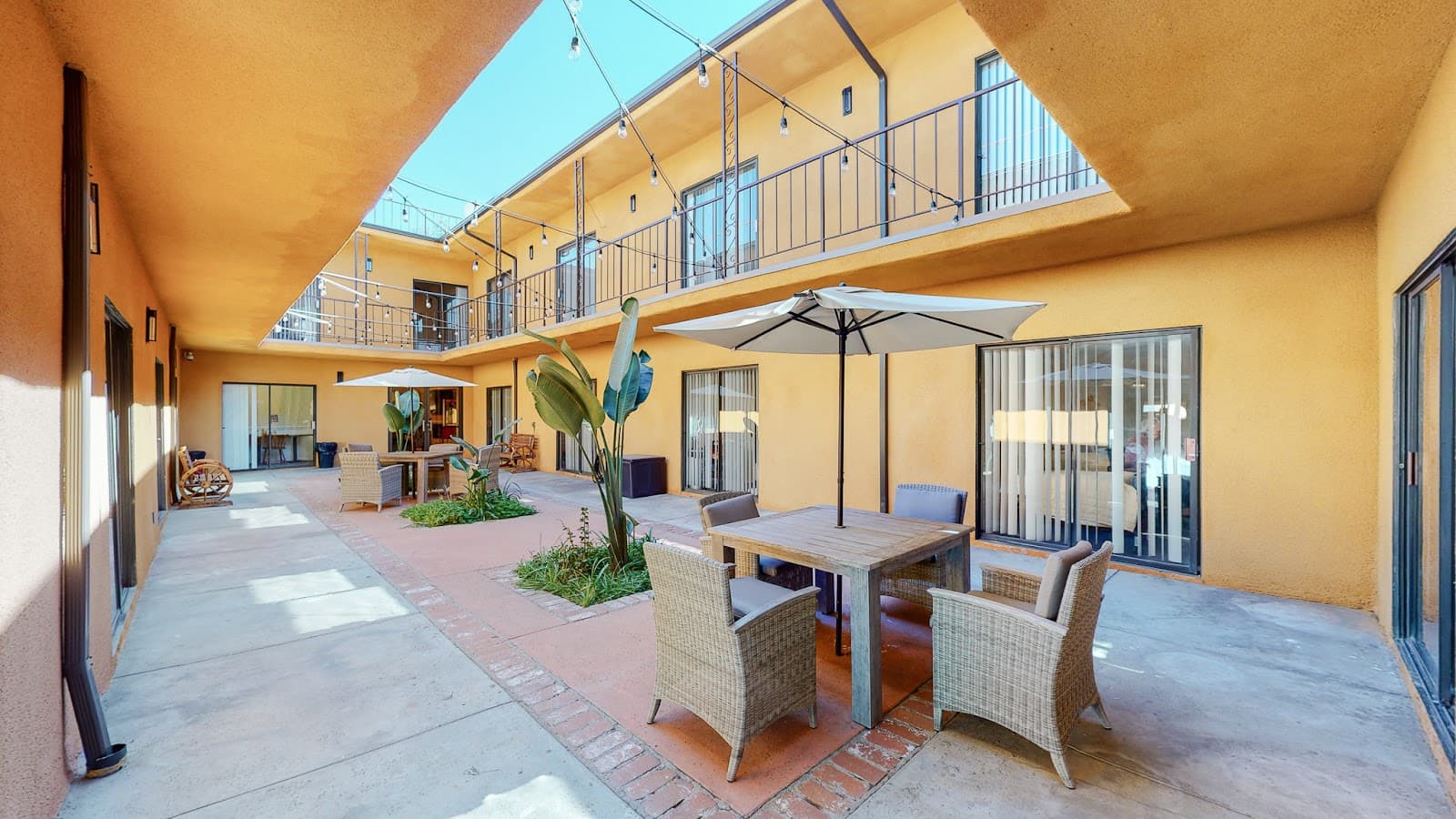 Savant of Burbank West photo 1