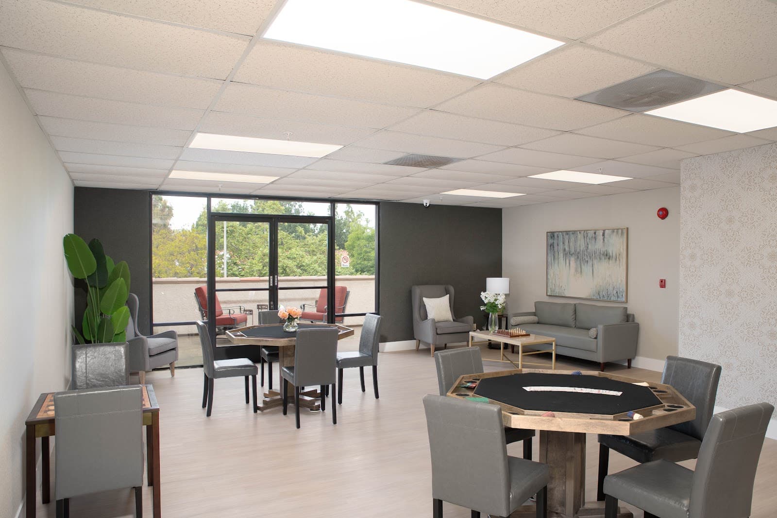 Hillcrest Royale photo 5