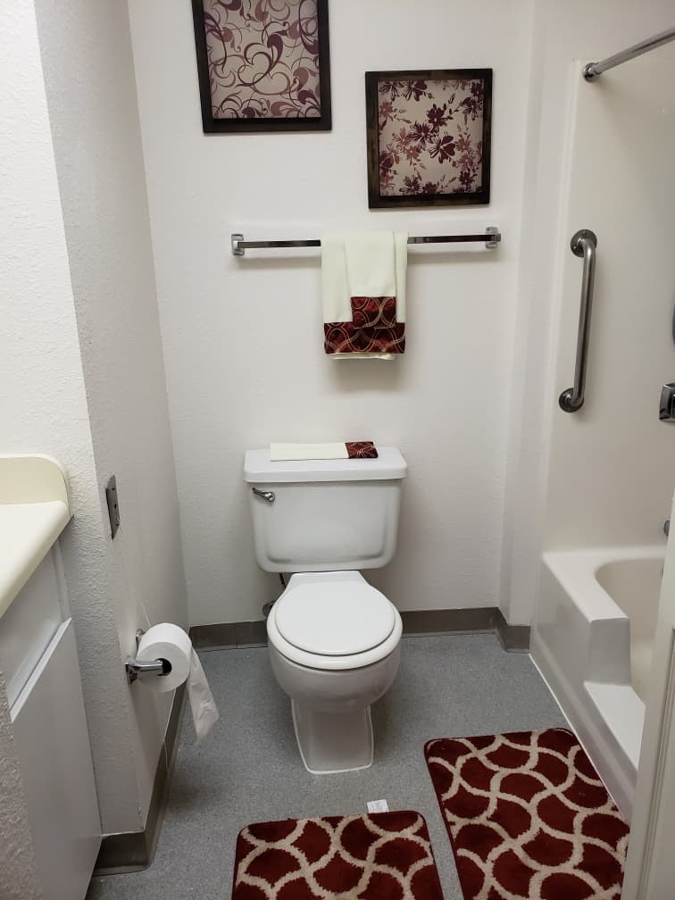 Red Bluff Senior Living photo 3