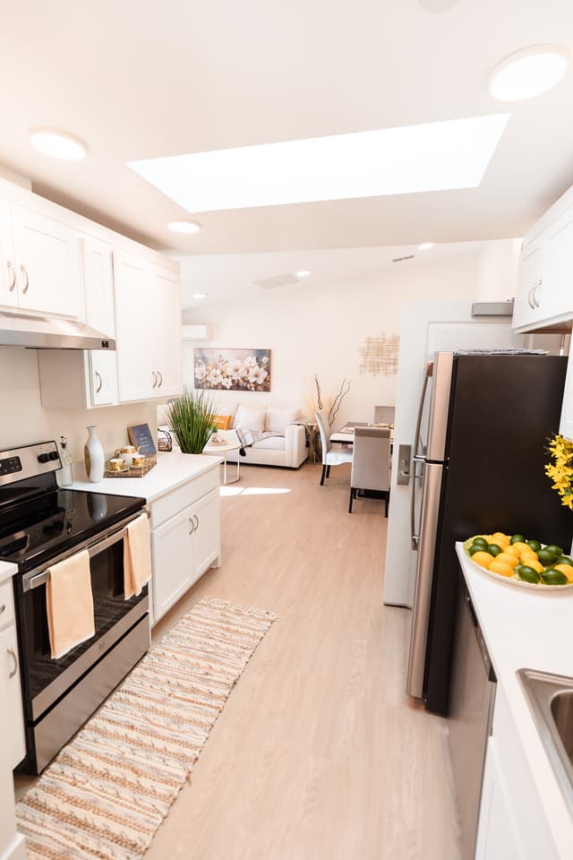 Oakview Village photo 3