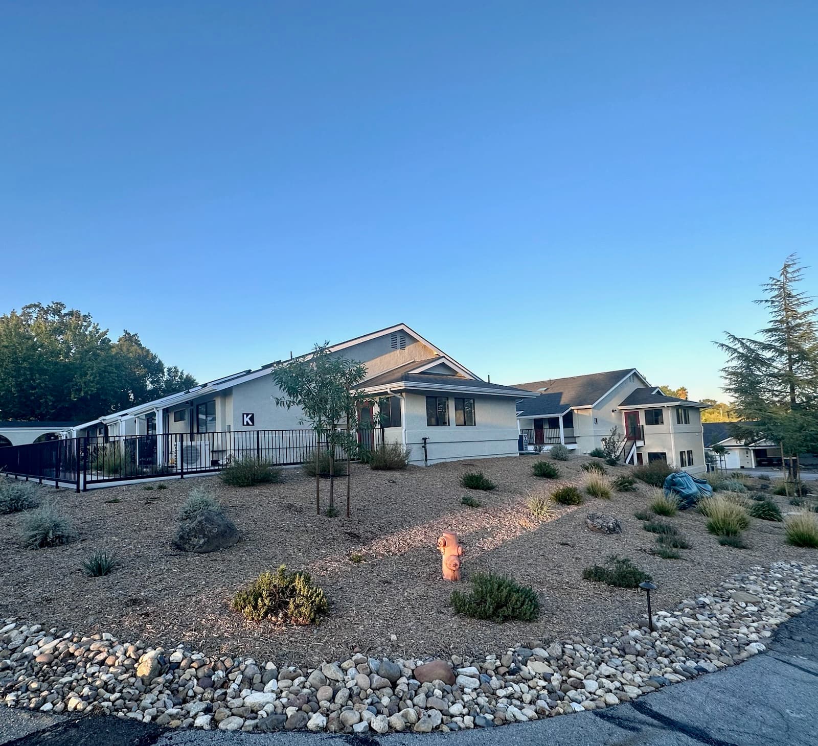Oakview Village photo 2