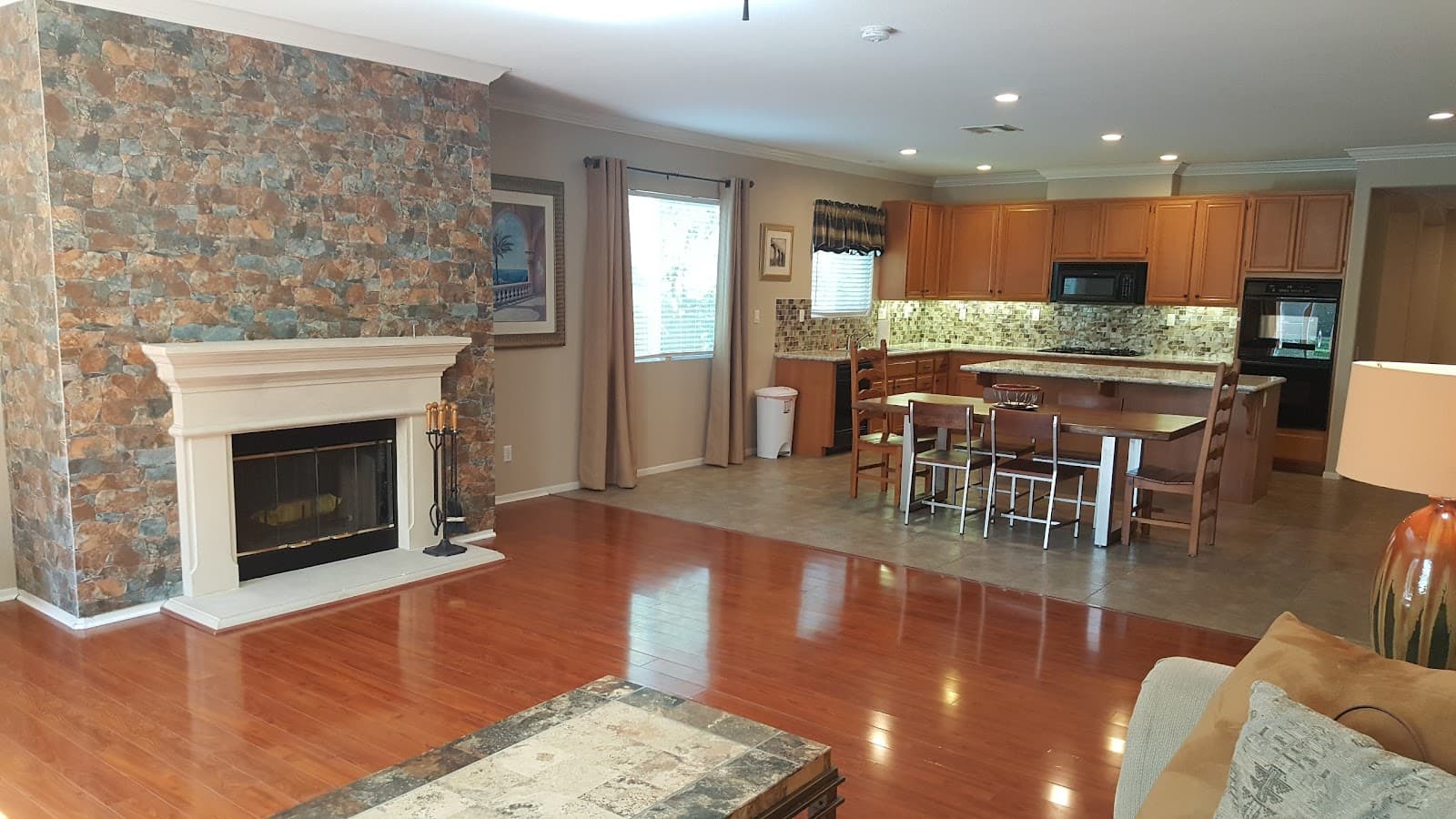 Eastvale Manor Assisted Living photo 4