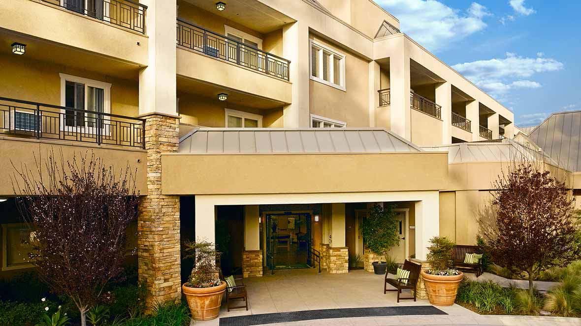 Atria Golden Creek photo 5