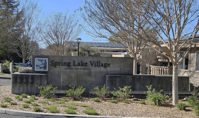 Spring Lake Village photo 5