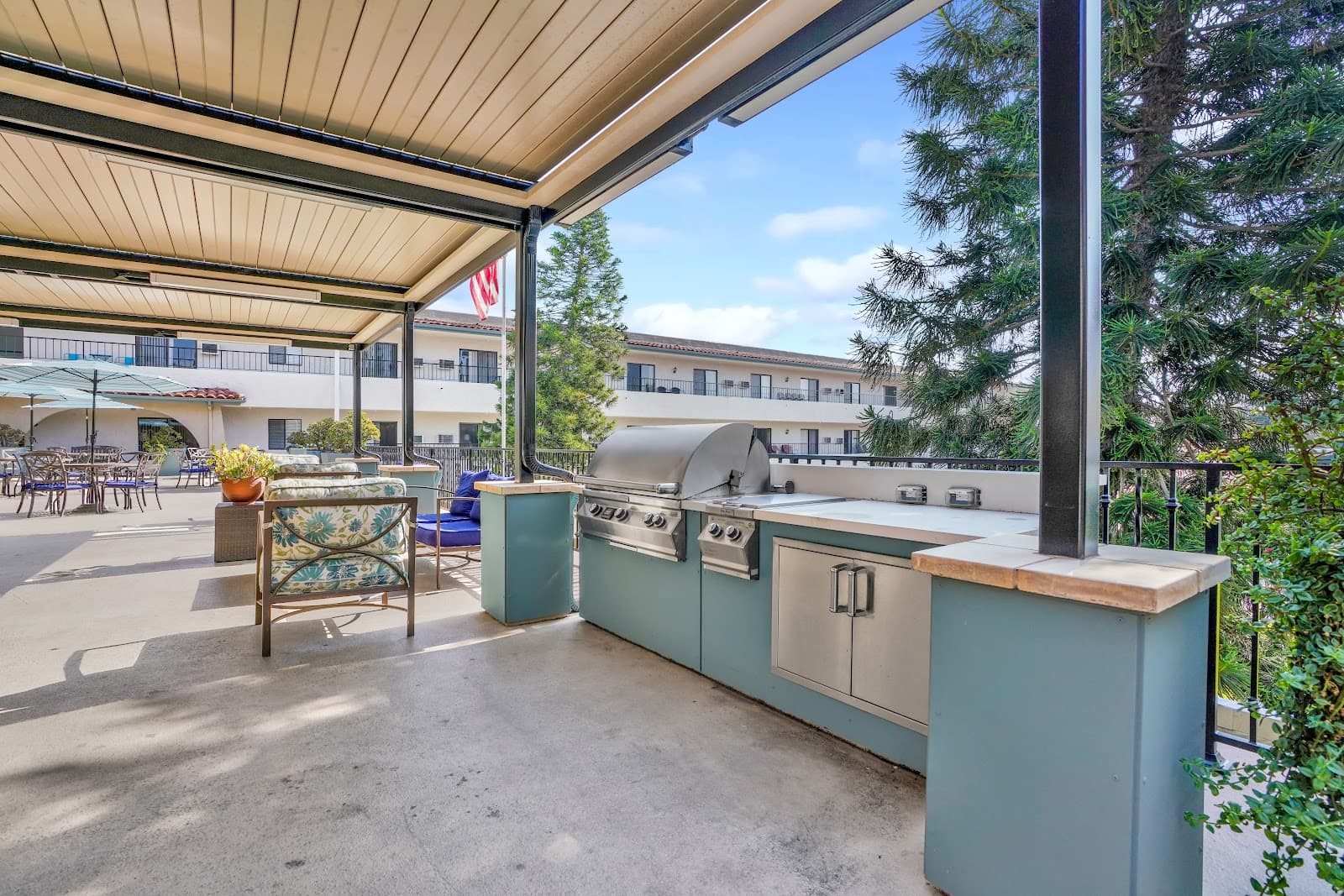 Huntington Terrace photo 2
