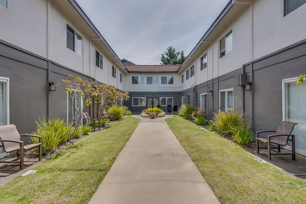 Serra Highlands Senior Living photo 3
