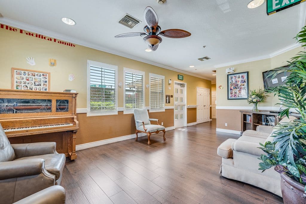 Newport Mesa Senior Living photo 3