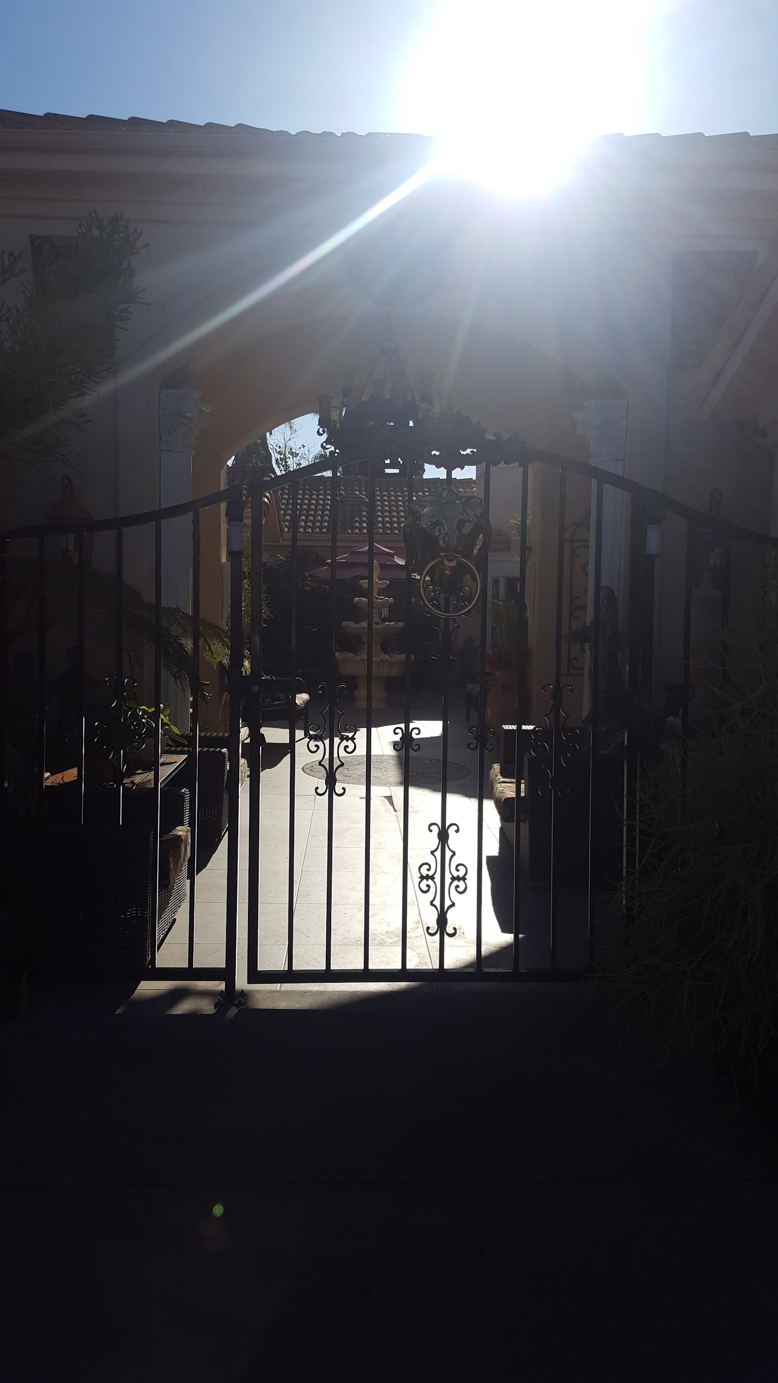 Alta Vista Manor photo 2