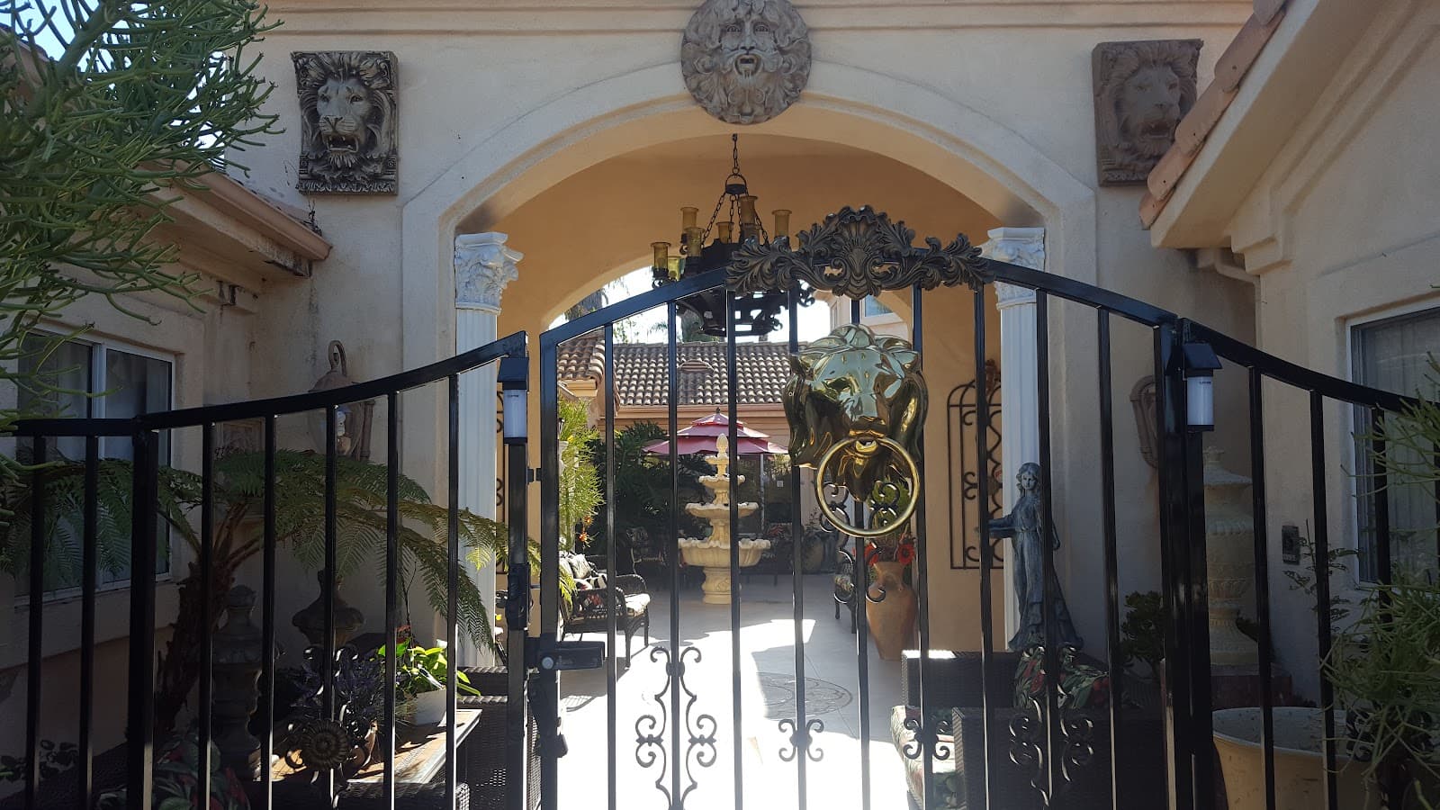 Alta Vista Manor