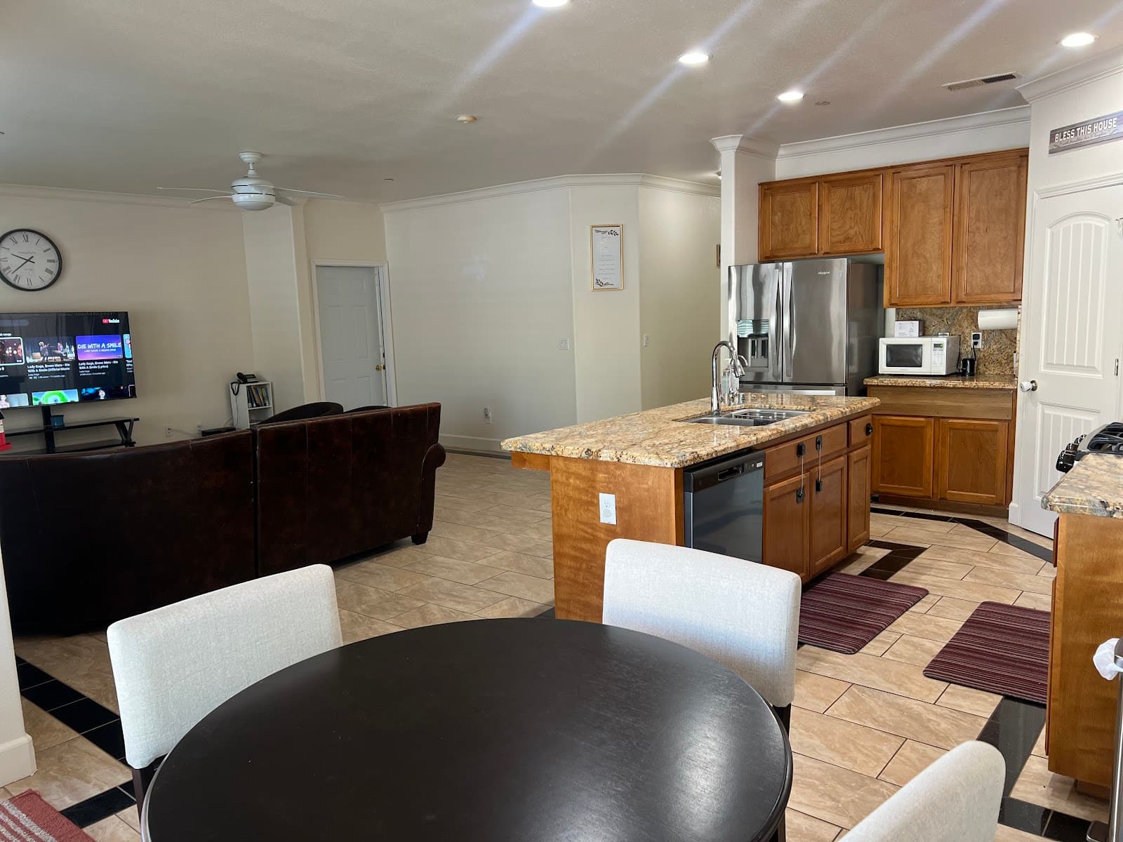 Senior Care Home - Fresno photo 1