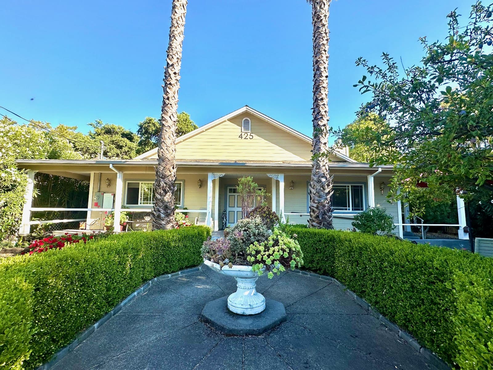 Sonoma Oak Tree Home