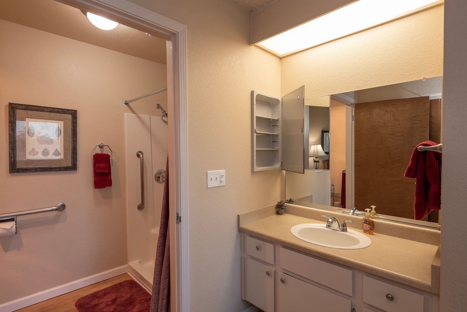 Roseville Commons Senior Living photo 5