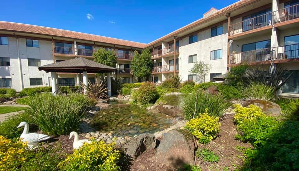 Roseville Commons Senior Living photo 1