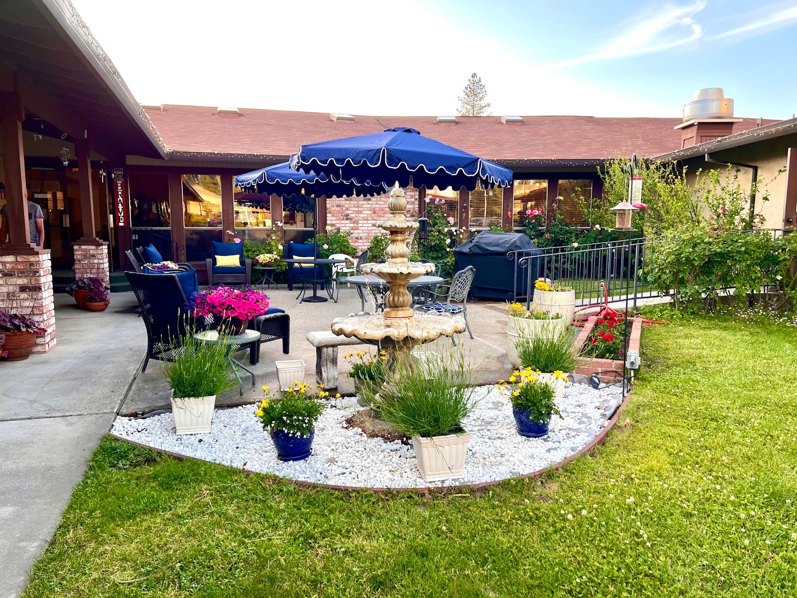 Sierra View Manor