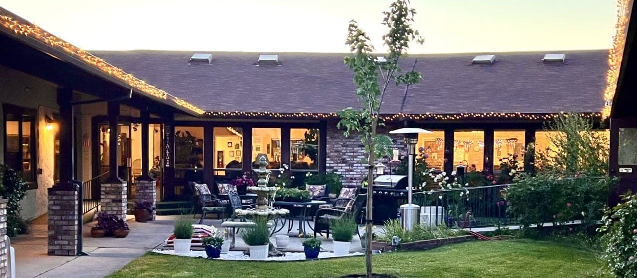 Sierra View Manor photo 2
