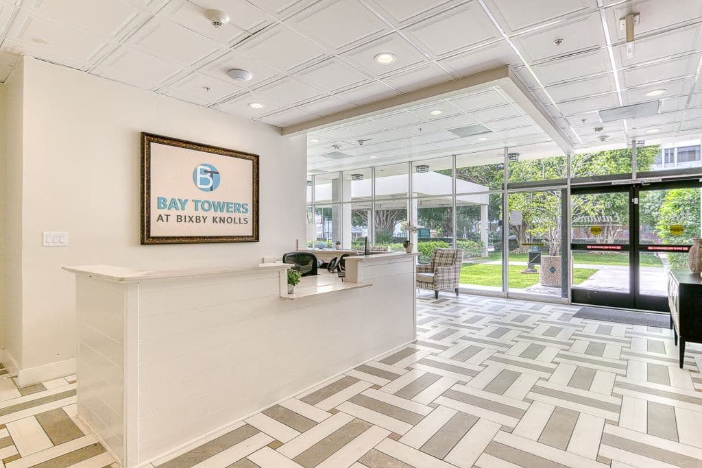 Bay Towers at Bixby Knolls photo 4