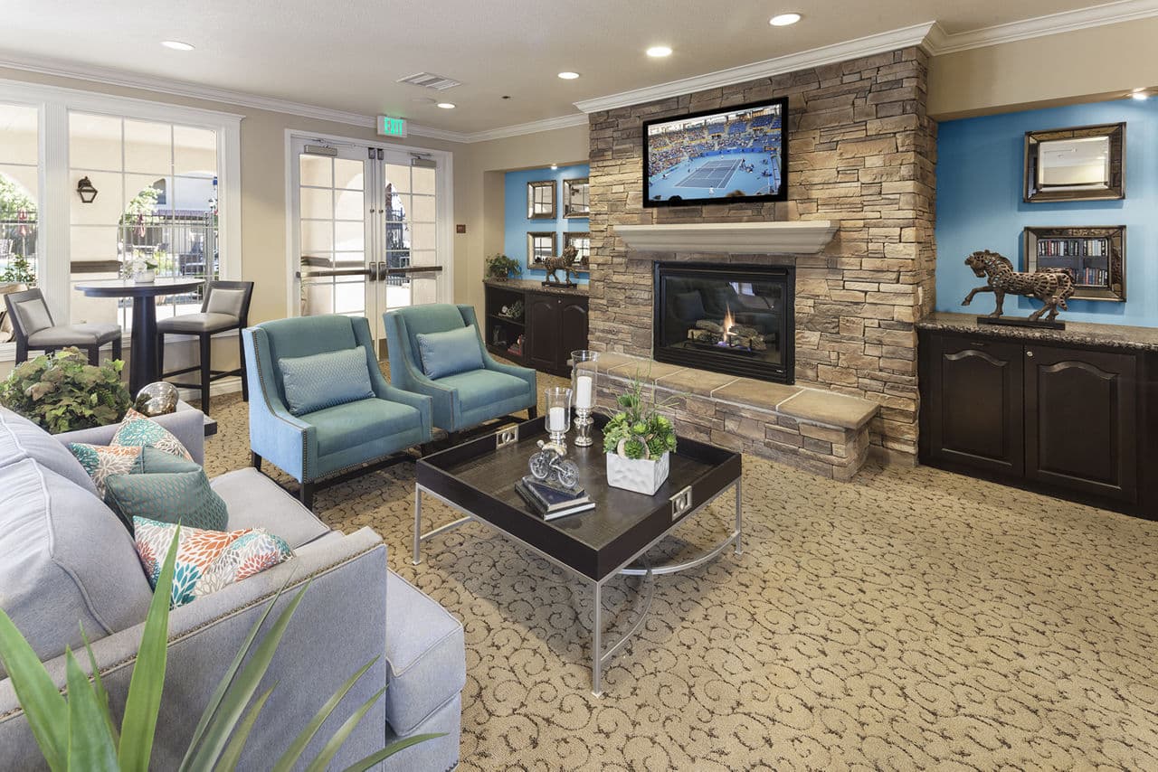 Overture Riverwalk 55+ Apartment Homes photo 4