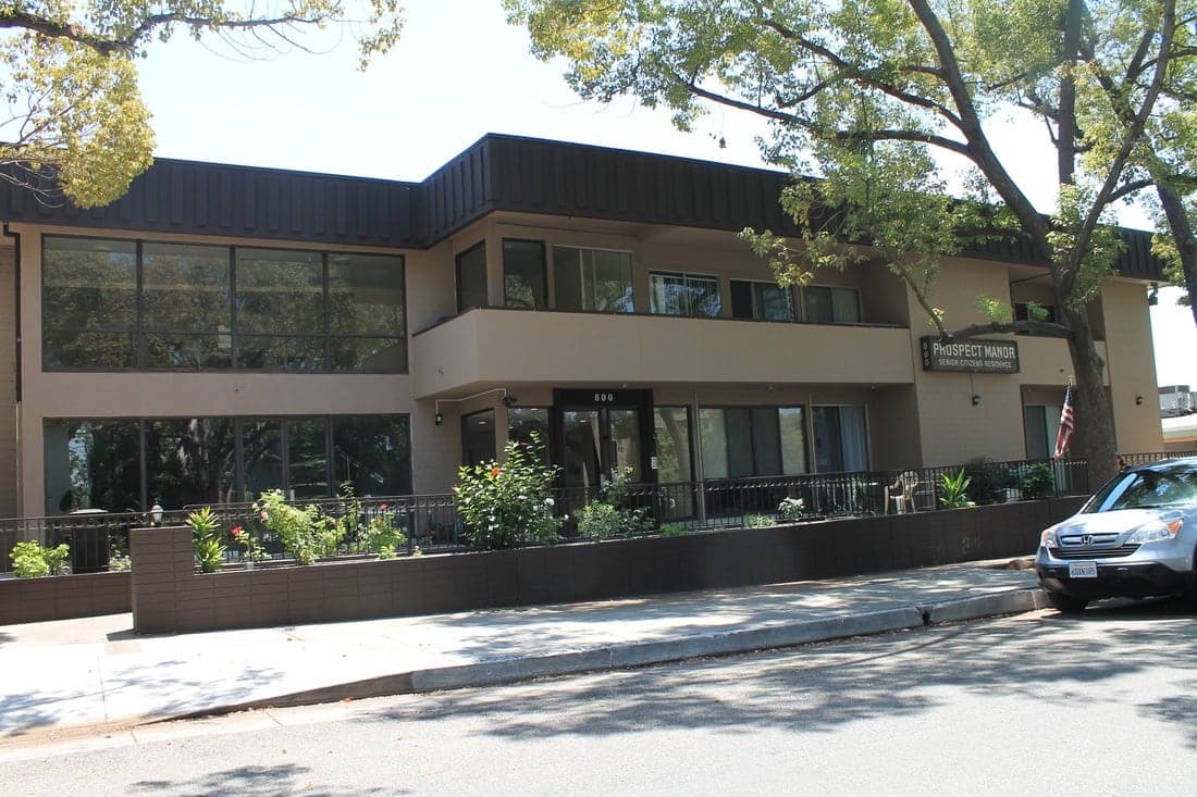 Prospect Manor photo 2