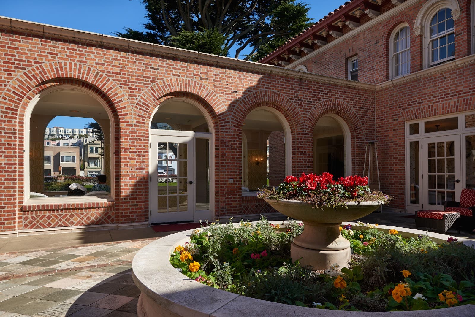 The Ivy Golden Gate