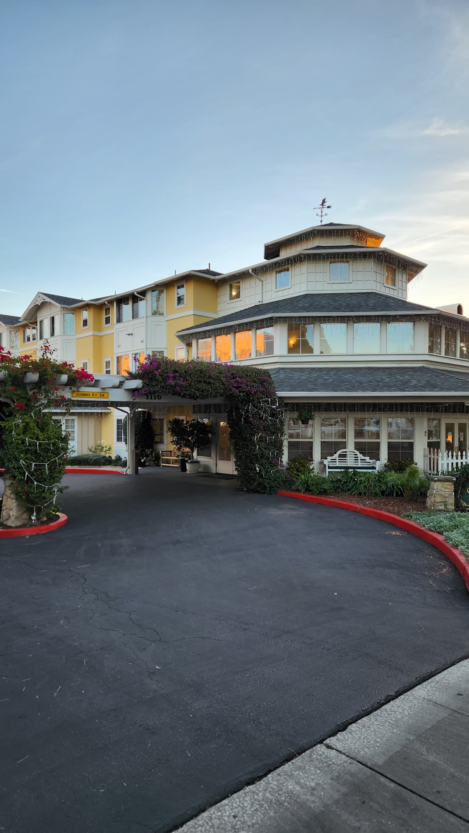 Garden Court On De La Vina (HUD)