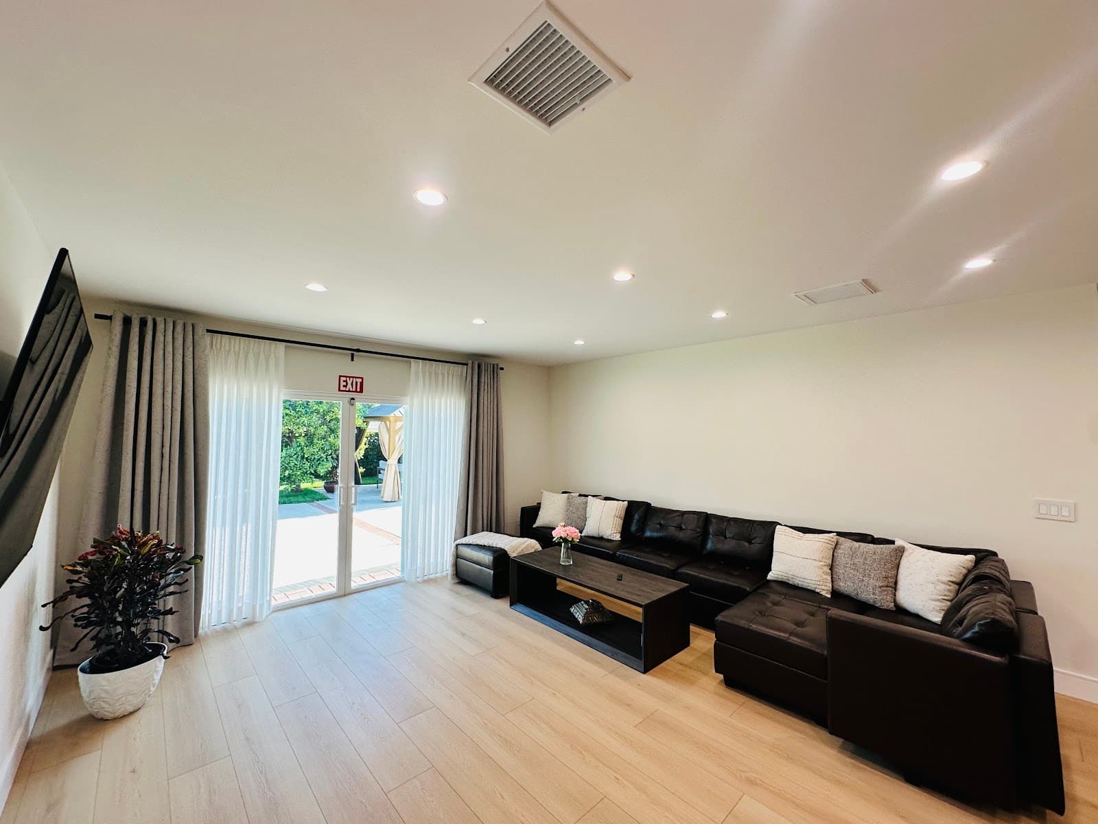 Chatsworth Assisted Living photo 2