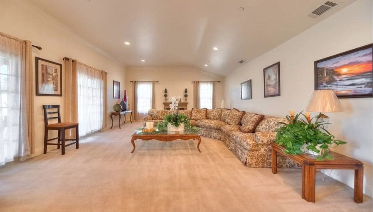 Hacienda Living photo 4