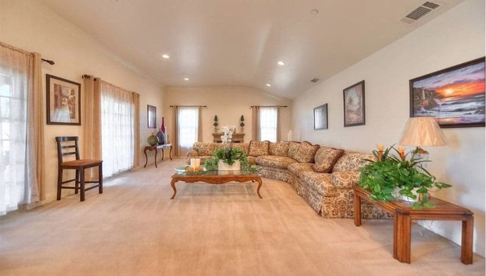 Hacienda Living photo 4