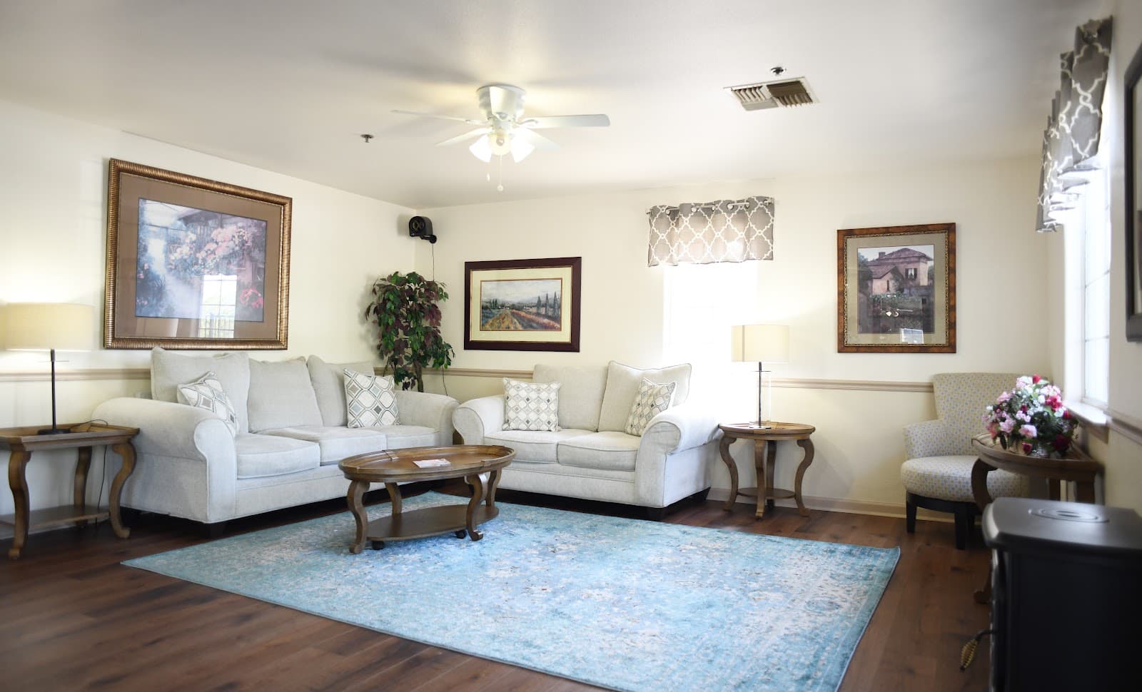 Sierra Oaks Assisted Living and Memory Care photo 4