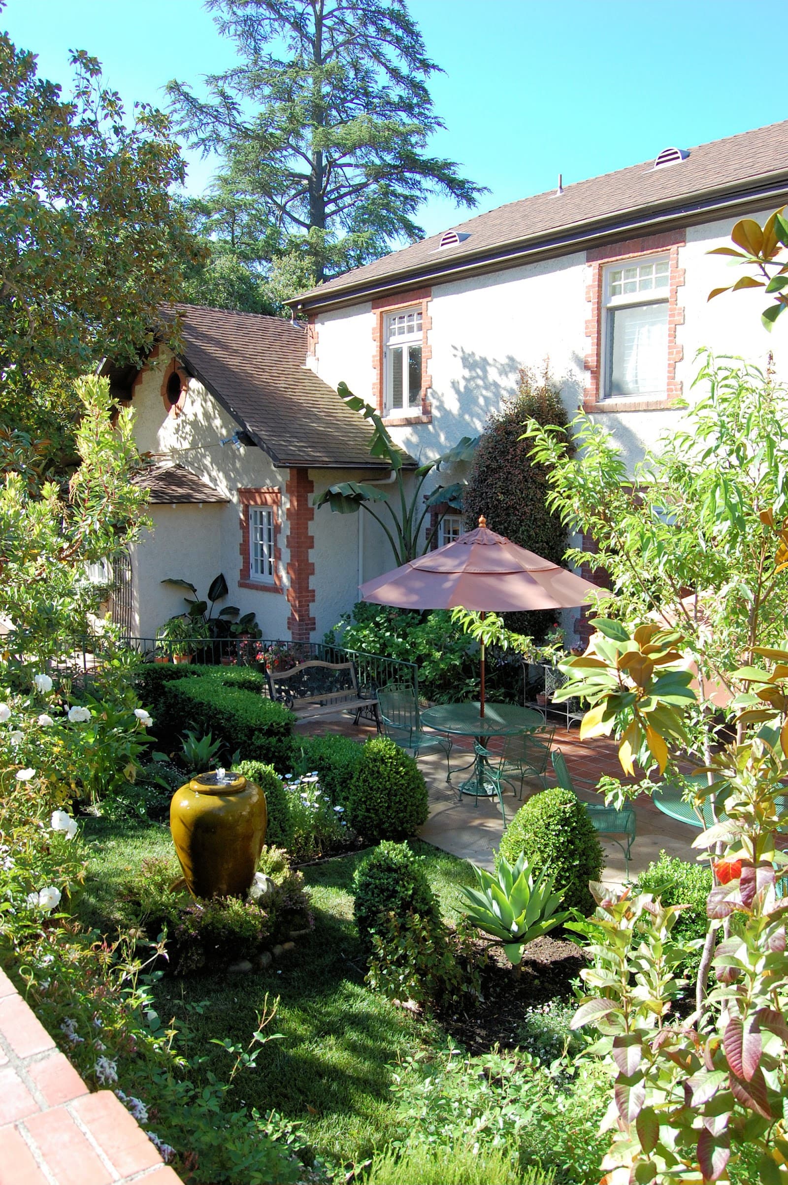 Alexander Gardens photo 4