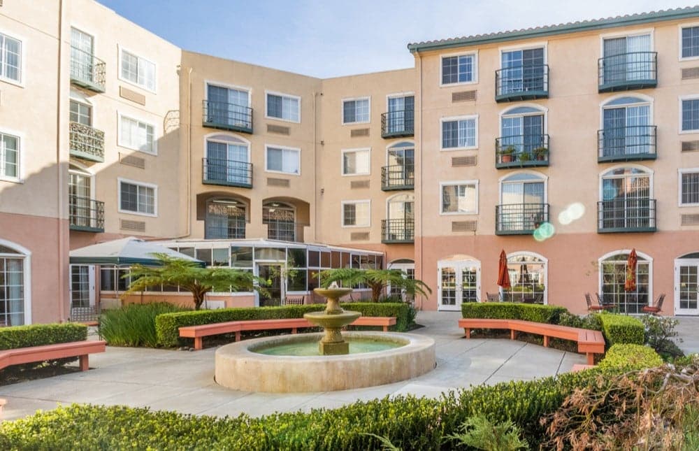 Carlton Senior Living Fremont photo 4