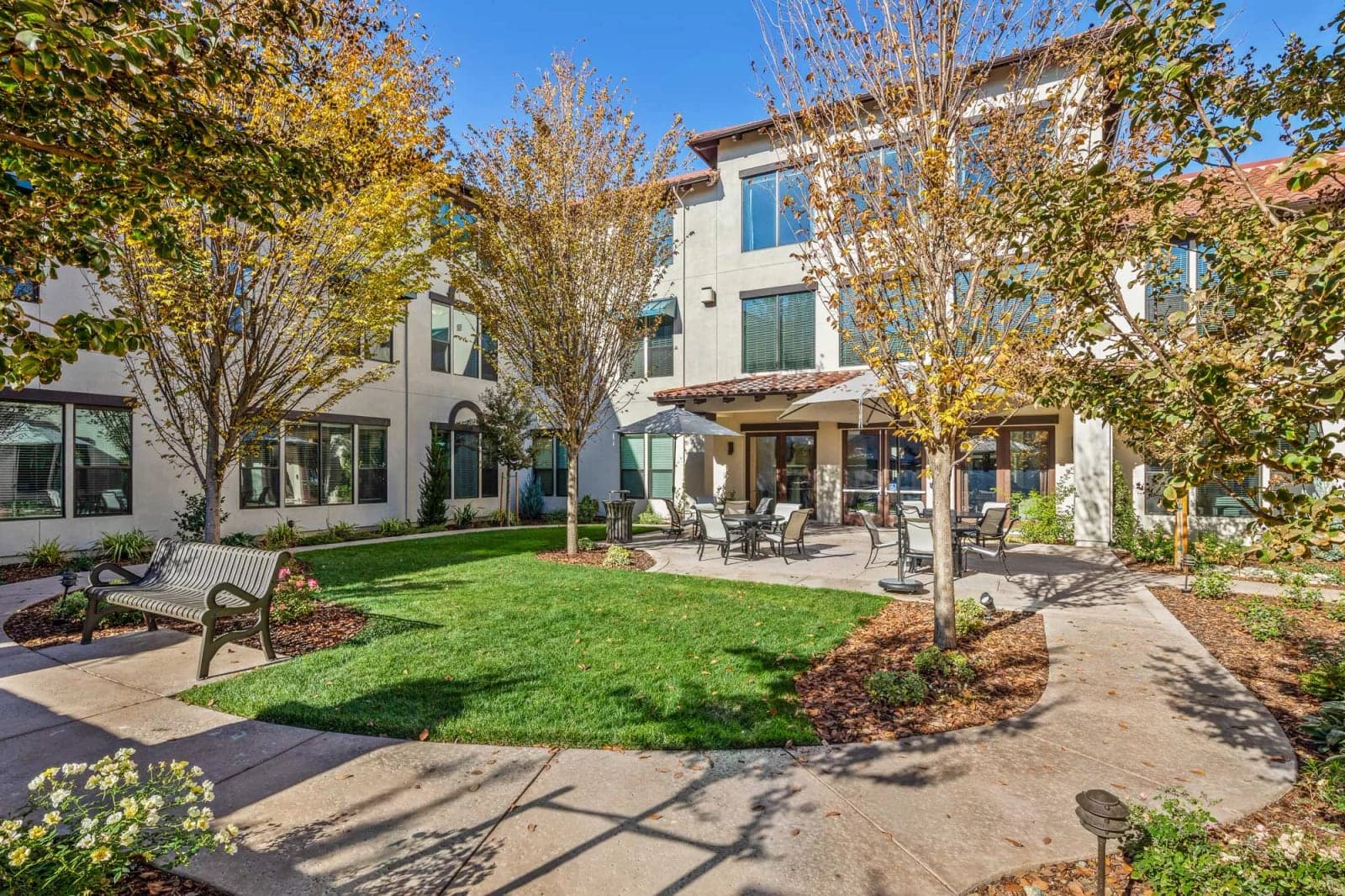 Oakmont of East Sacramento photo 2