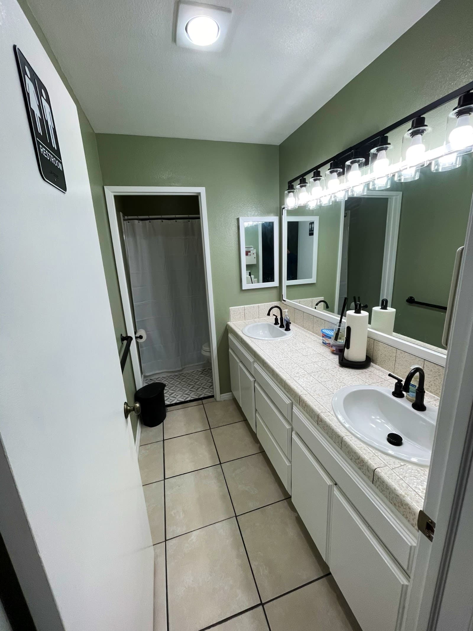 Emerald Care Manor photo 2