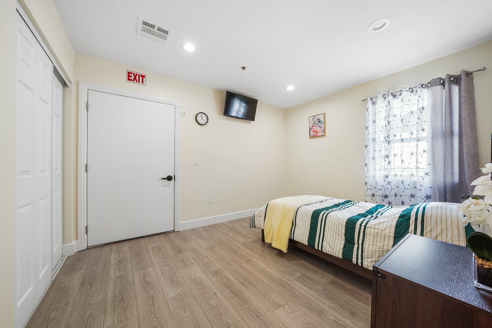 Home & Heart Residential Care photo 4