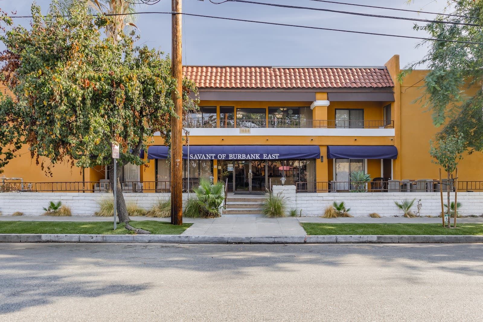 Savant of Burbank East photo 1