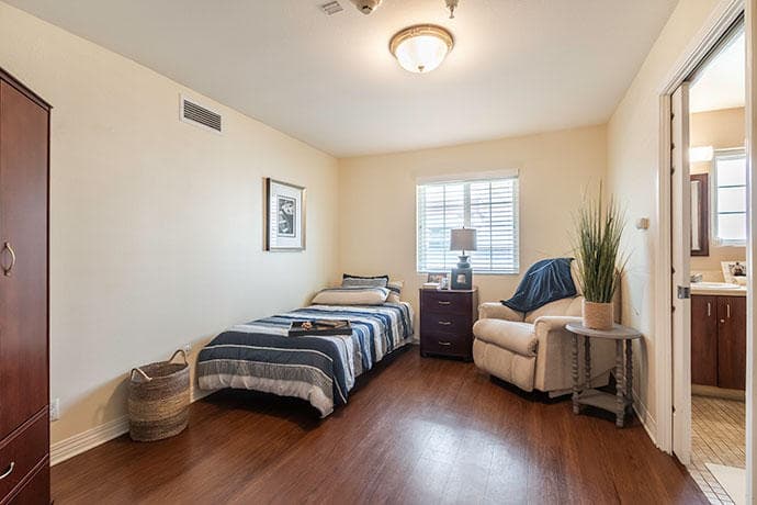 Silverado Senior Living-Tustin Hacienda photo 3