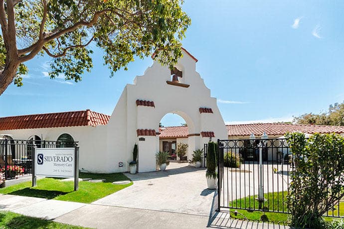 Silverado Senior Living-Tustin Hacienda photo 2