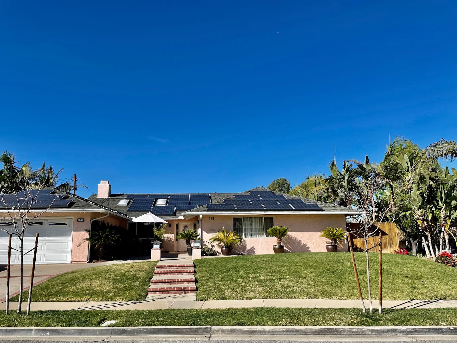 451 Columbia photo 5