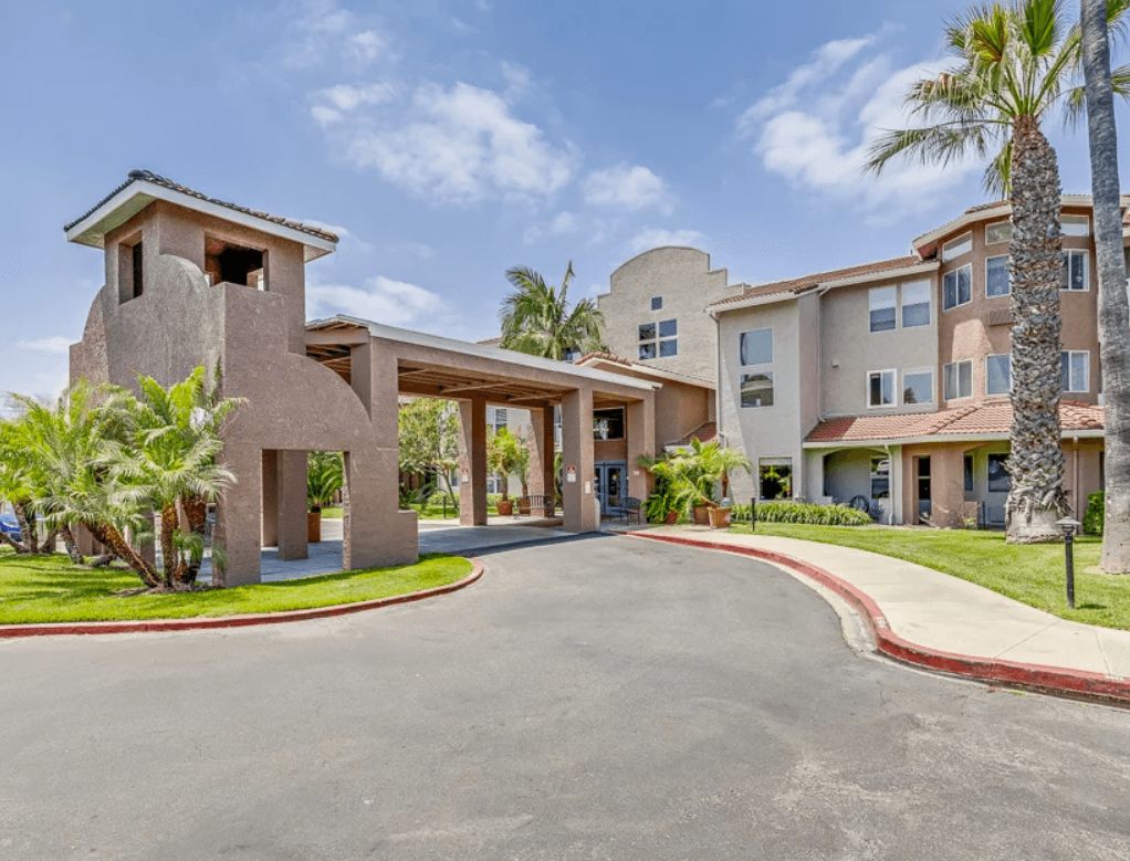 La Mirada Heights photo 4