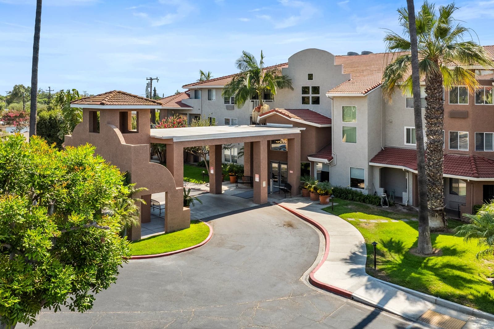 La Mirada Heights photo 2