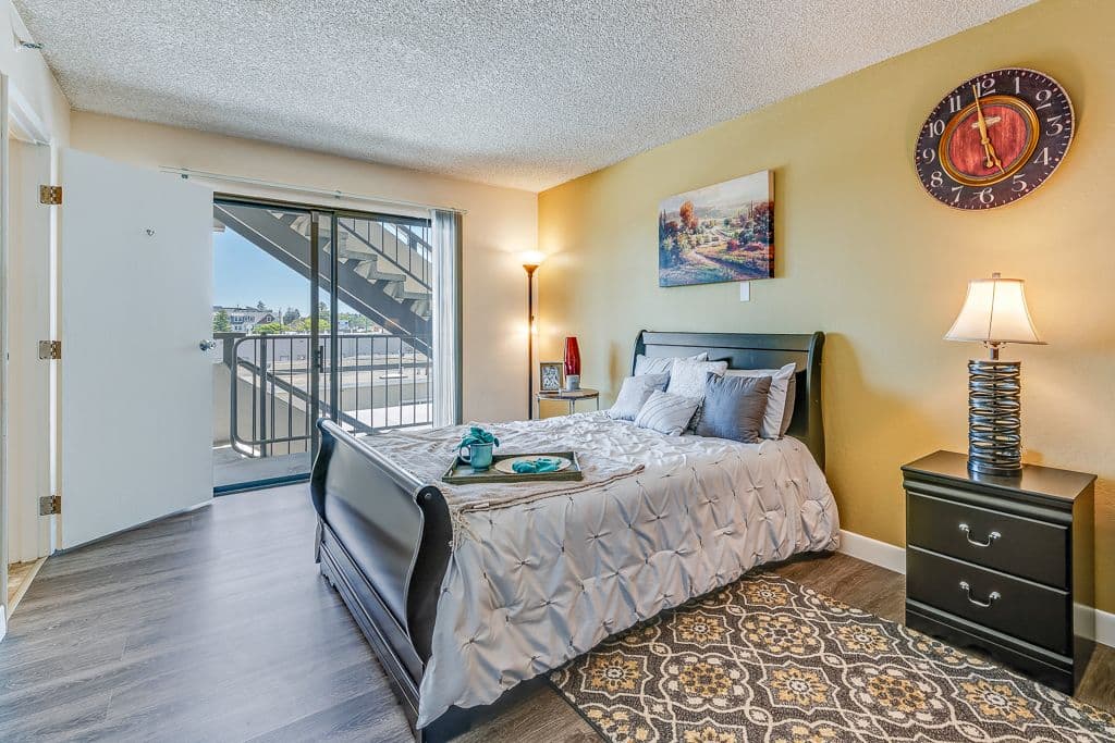 Burlingame Senior Living photo 4