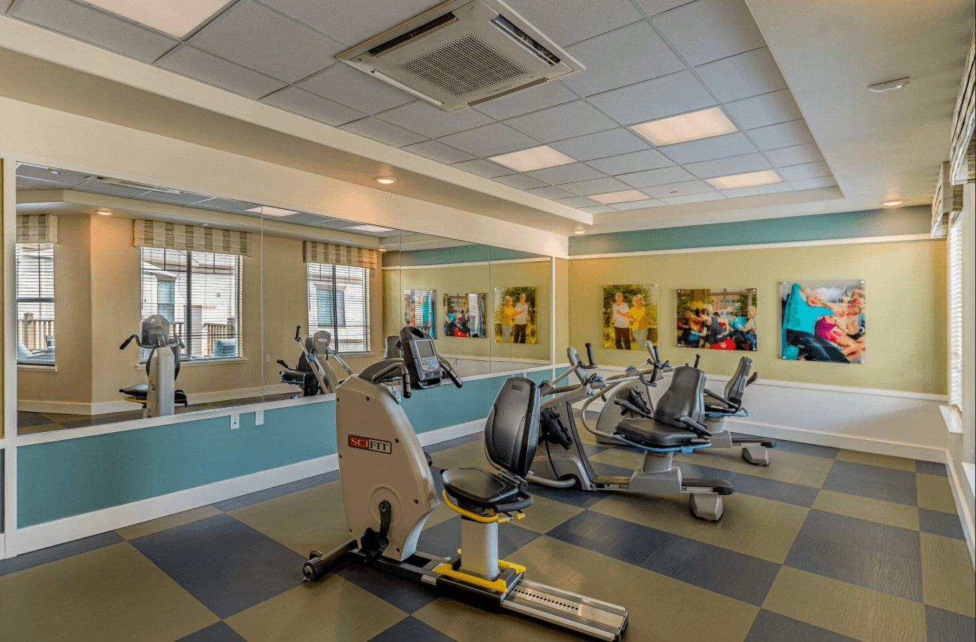 Loma Clara Senior Living photo 5