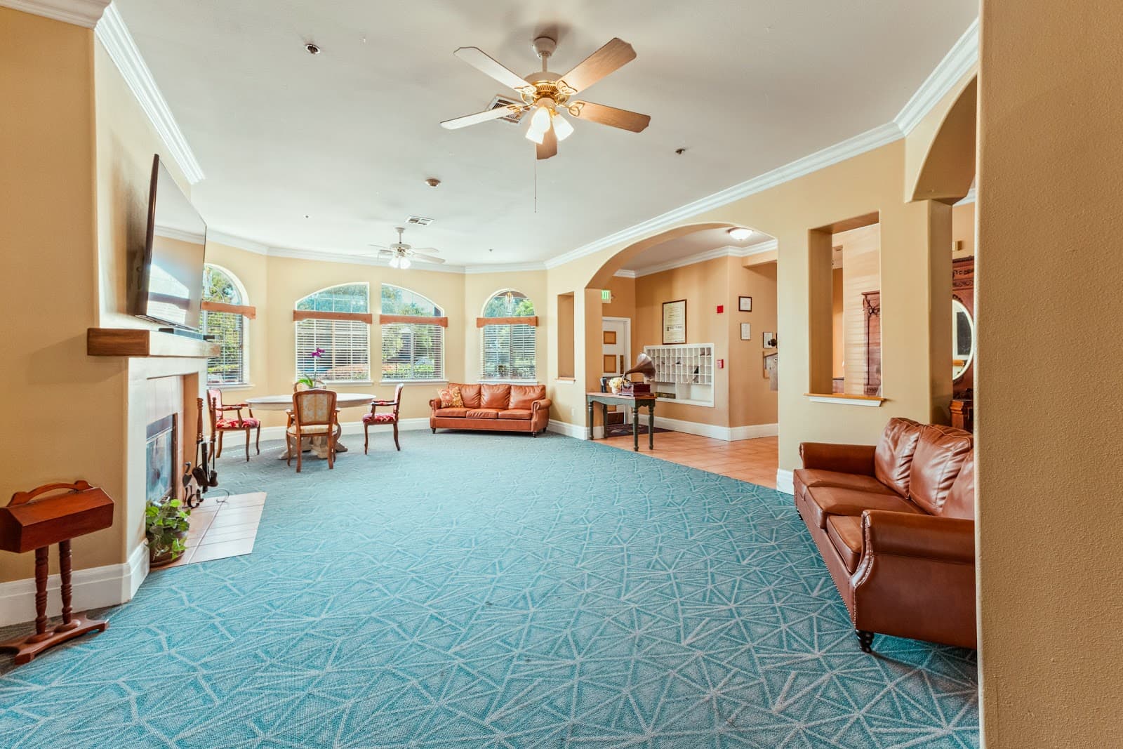 Buena Vista Asst. Living photo 3