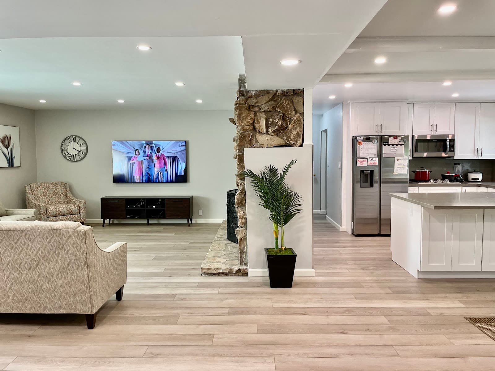 143 West Sidlee photo 5